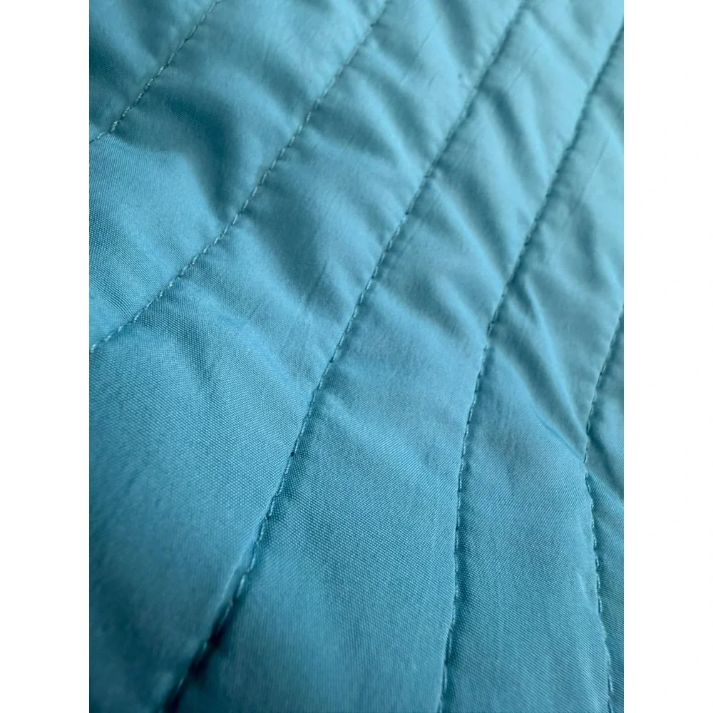 2 Pc‎ Set Blue Channel Quilted Lightweight Coverlet Reversible 106x94 & Sham